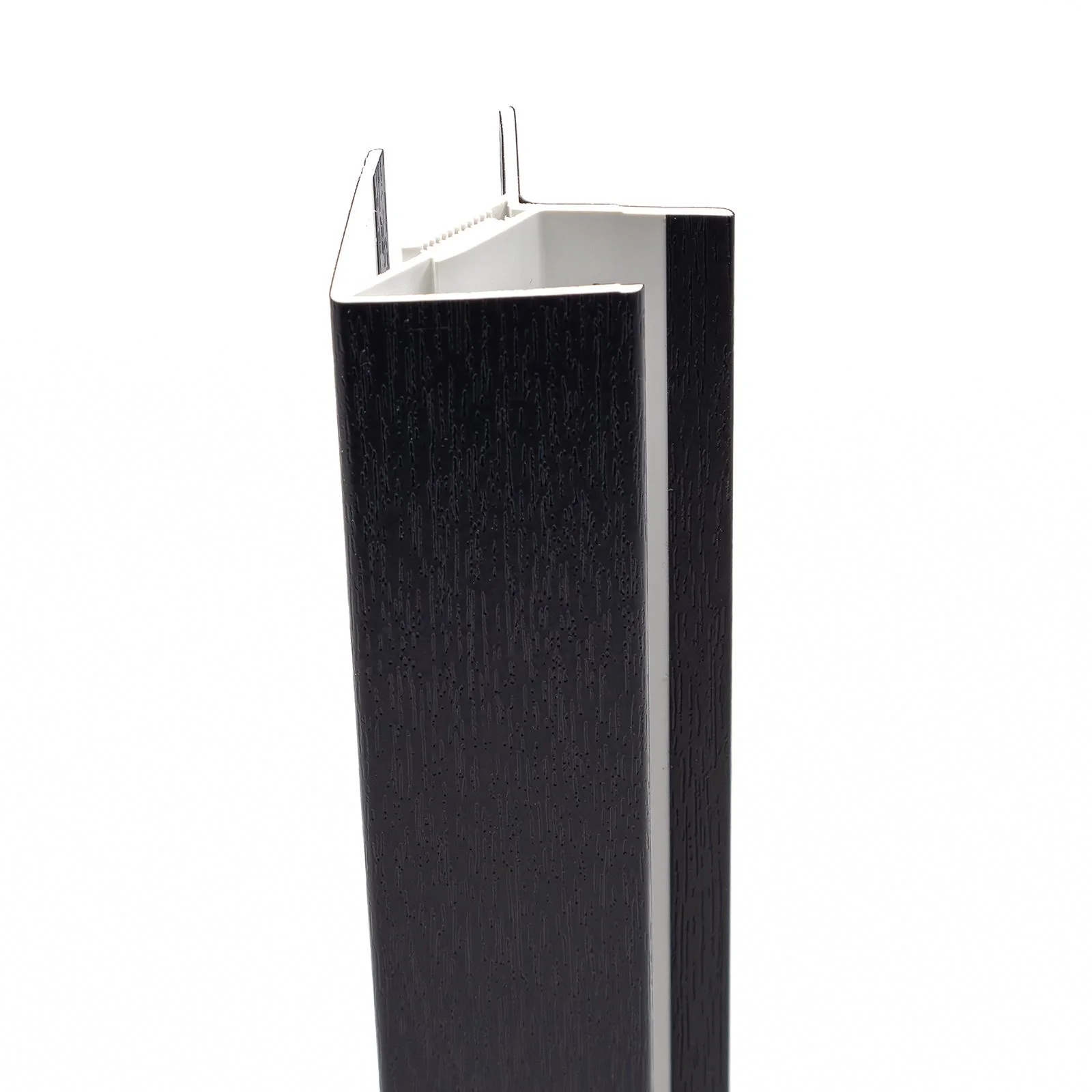 Shiplap Cladding 90° Corner Trim (2.5m) - Image 5