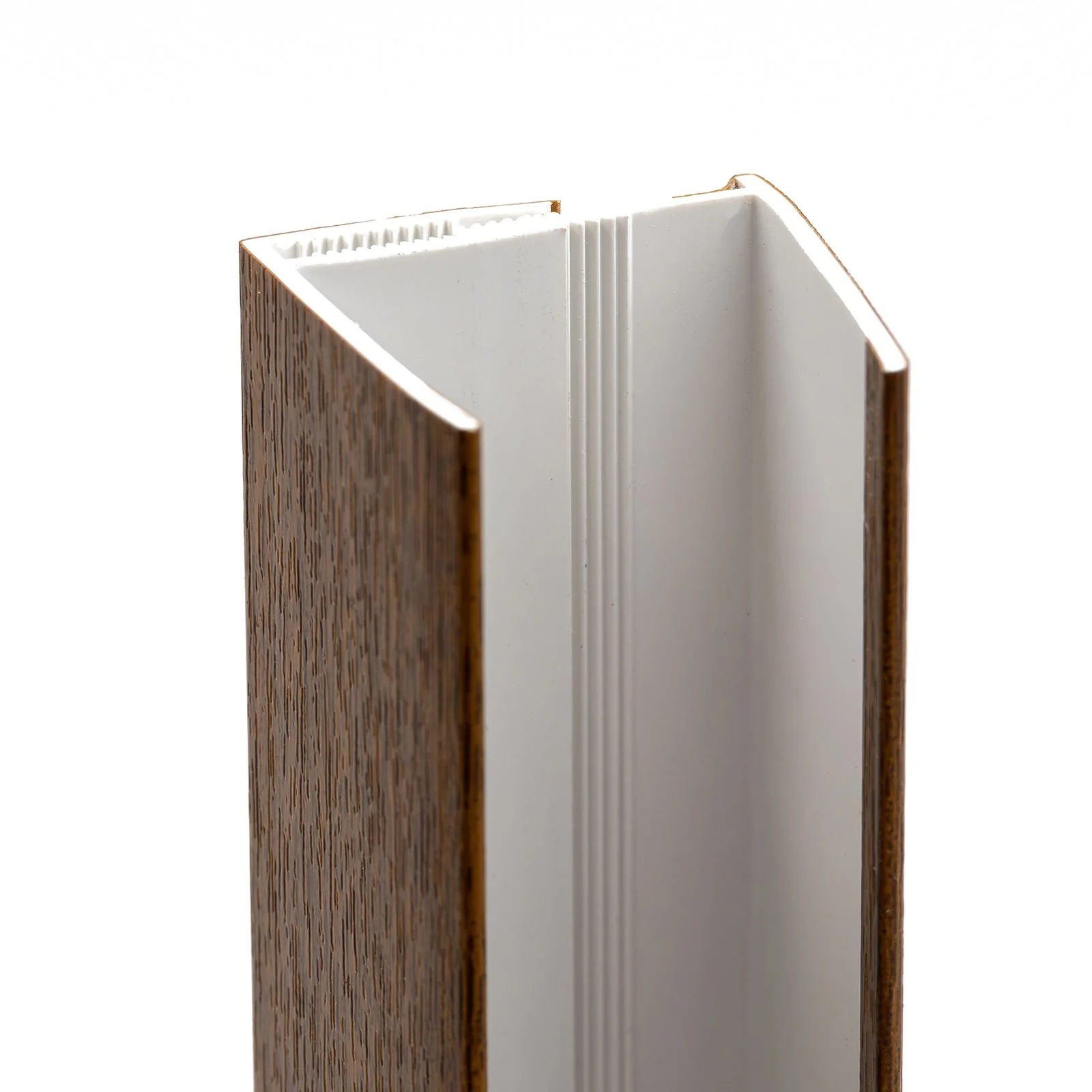 Shiplap Cladding Edge Trim (2.5m) - Image 13