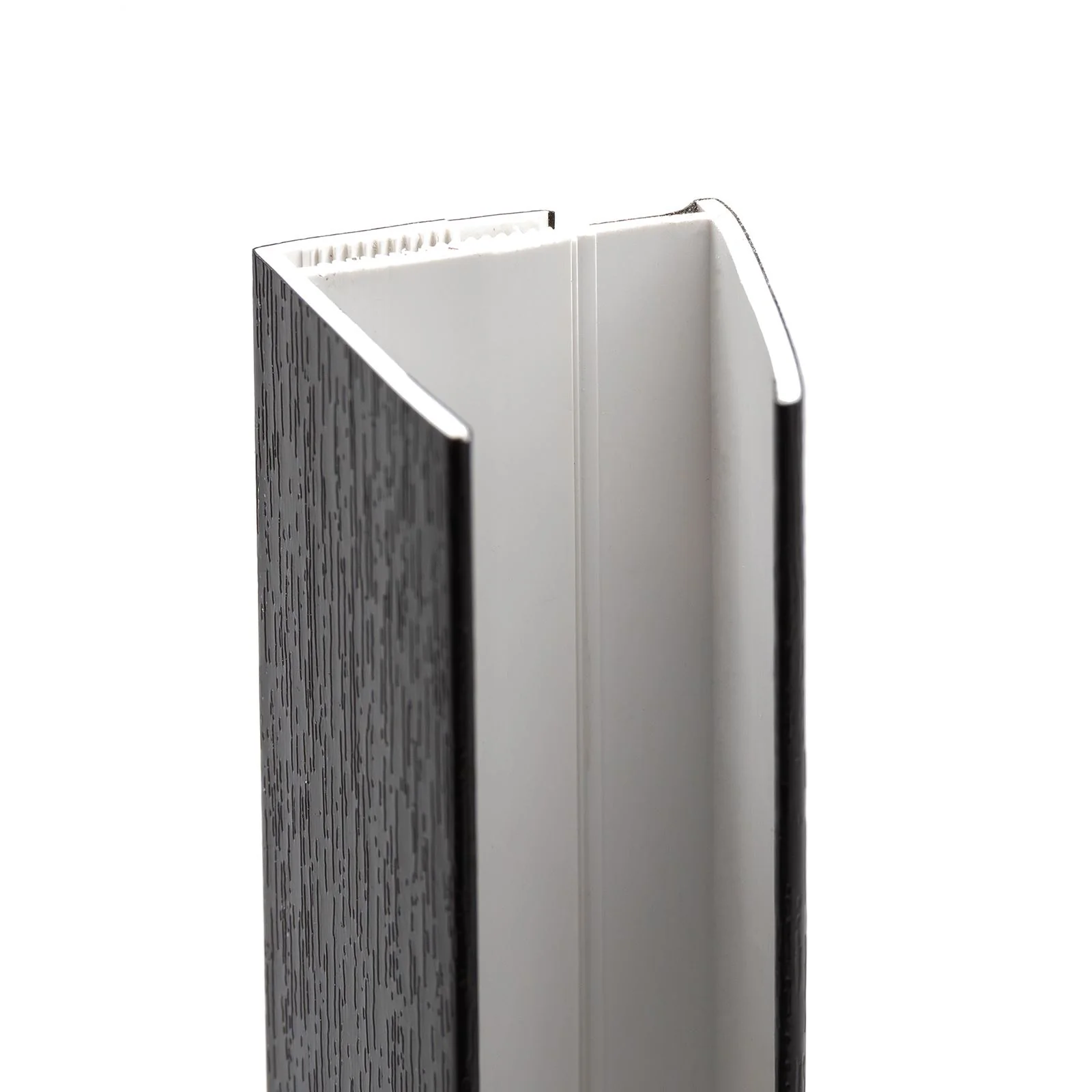 Shiplap Cladding Edge Trim (2.5m) - Image 16