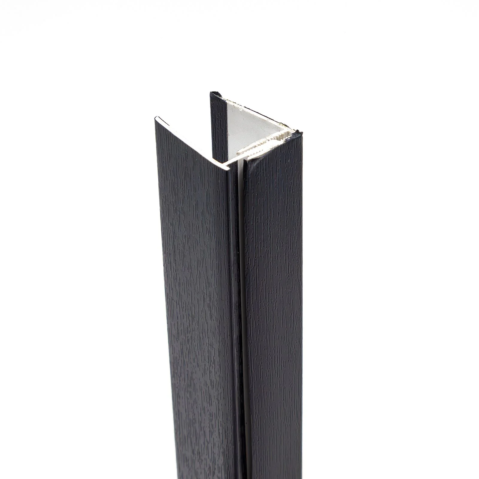Shiplap Cladding Edge Trim (2.5m) - Image 9